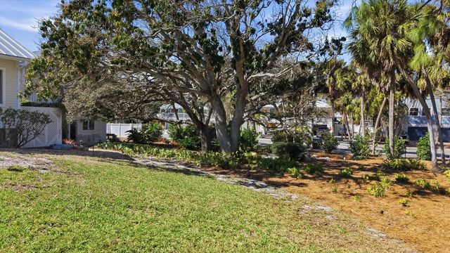 4839 GIVENS COURT, Sarasota, FL 34242