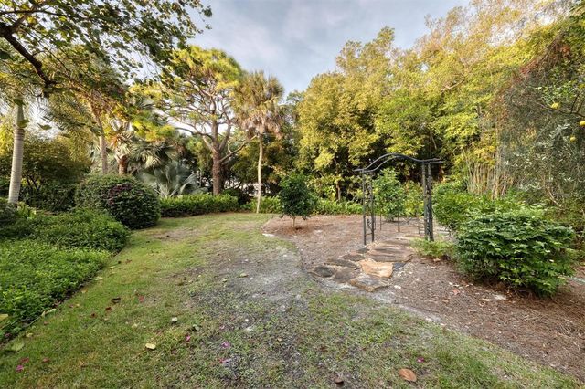 4839 GIVENS COURT, Sarasota, FL 34242