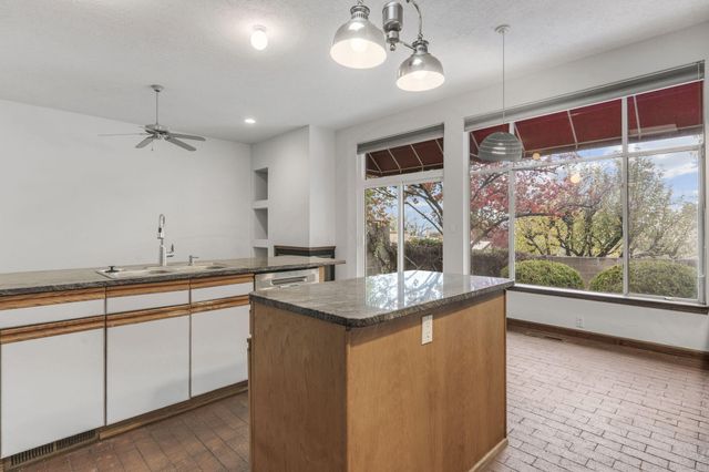 12209 PAPAYA Court NE, Albuquerque, NM 87111