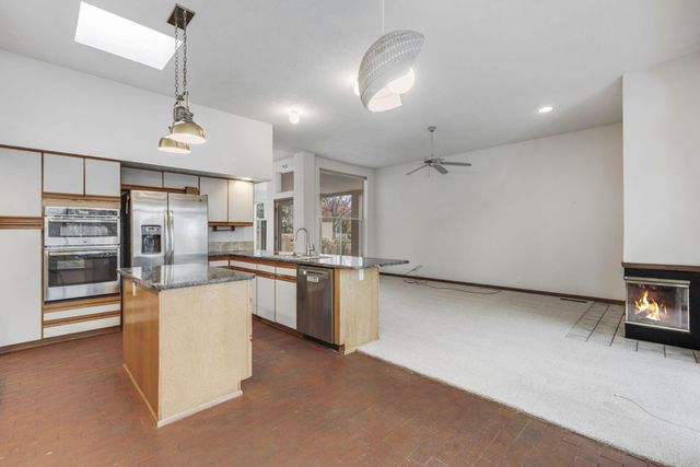 12209 PAPAYA Court NE, Albuquerque, NM 87111