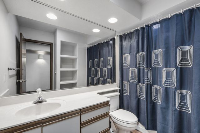 12209 PAPAYA Court NE, Albuquerque, NM 87111