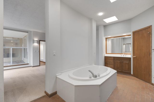 12209 PAPAYA Court NE, Albuquerque, NM 87111