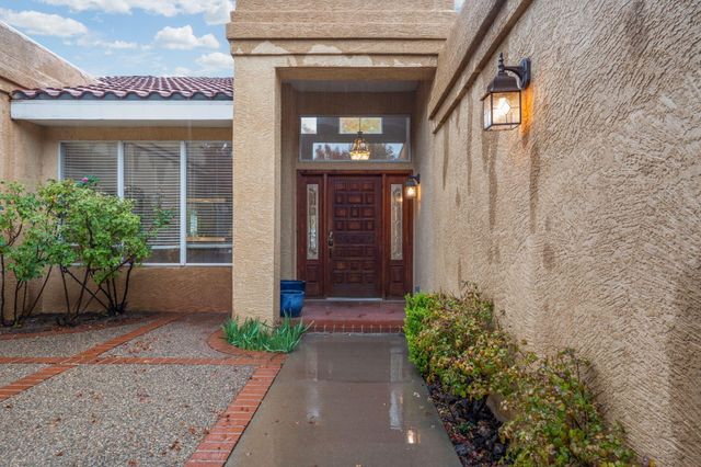 12209 PAPAYA Court NE, Albuquerque, NM 87111