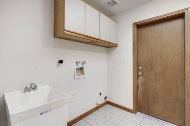 12209 PAPAYA Court NE, Albuquerque, NM 87111