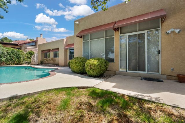 12209 PAPAYA Court NE, Albuquerque, NM 87111