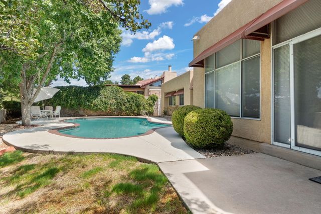 12209 PAPAYA Court NE, Albuquerque, NM 87111