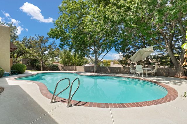 12209 PAPAYA Court NE, Albuquerque, NM 87111