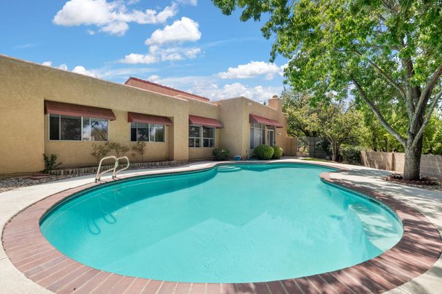 12209 PAPAYA Court NE, Albuquerque, NM 87111