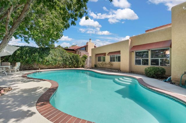 12209 PAPAYA Court NE, Albuquerque, NM 87111