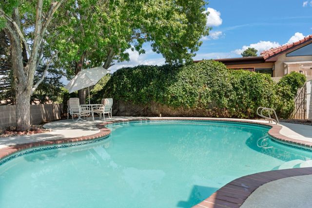 12209 PAPAYA Court NE, Albuquerque, NM 87111