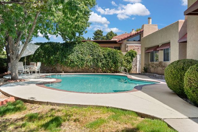 12209 PAPAYA Court NE, Albuquerque, NM 87111