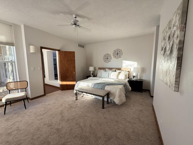 12209 PAPAYA Court NE, Albuquerque, NM 87111