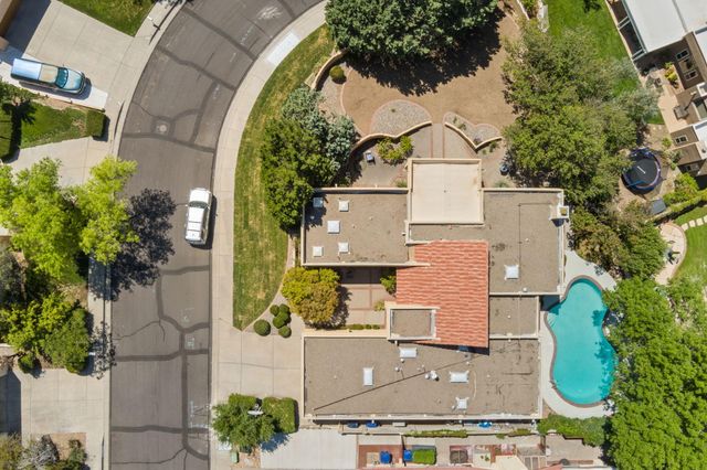 12209 PAPAYA Court NE, Albuquerque, NM 87111