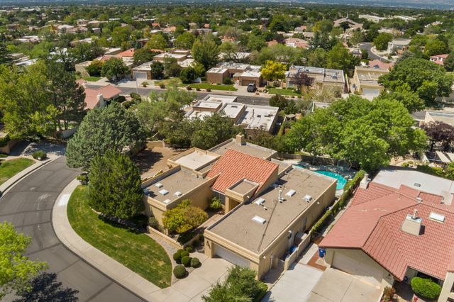 12209 PAPAYA Court NE, Albuquerque, NM 87111