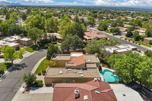 12209 PAPAYA Court NE, Albuquerque, NM 87111