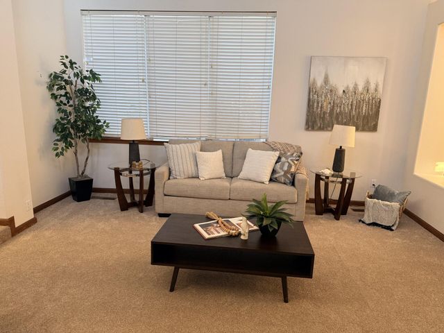 12209 PAPAYA Court NE, Albuquerque, NM 87111