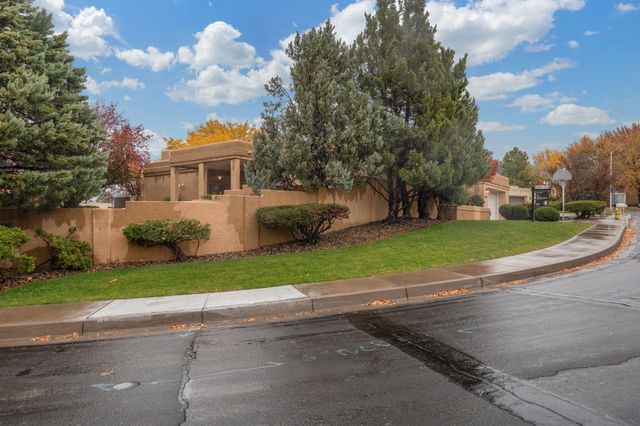 12209 PAPAYA Court NE, Albuquerque, NM 87111