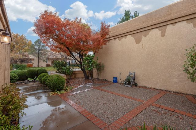 12209 PAPAYA Court NE, Albuquerque, NM 87111