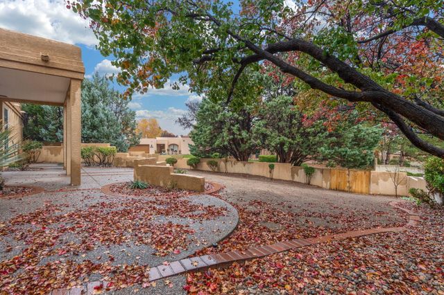 12209 PAPAYA Court NE, Albuquerque, NM 87111