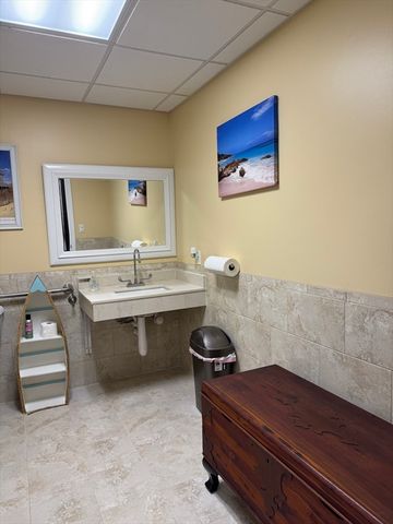 2307 Acushnet Ave, New Bedford, MA 02745