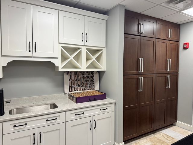 2307 Acushnet Ave, New Bedford, MA 02745