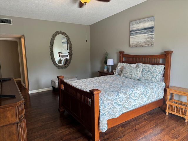 2550 Sam Rayburn Parkway B-6, Brookeland, TX 75931