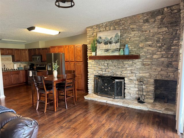 2550 Sam Rayburn Parkway B-6, Brookeland, TX 75931