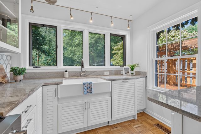 1249 Kastle Road, Lexington, KY 40502