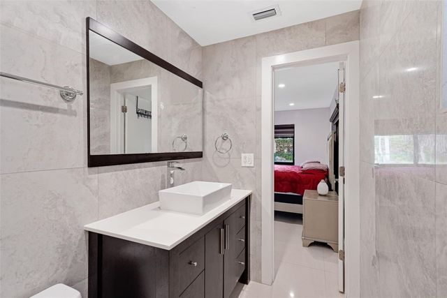 14000 SW 20th Street, Davie, FL 33325