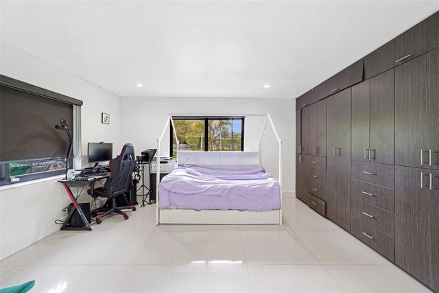 14000 SW 20th Street, Davie, FL 33325