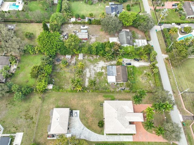14000 SW 20th Street, Davie, FL 33325