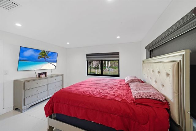 14000 SW 20th Street, Davie, FL 33325