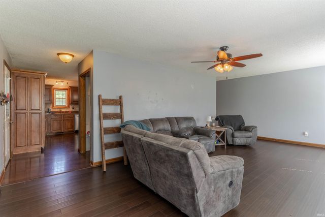214 S 180 E County Road, Princeton, IN 47670