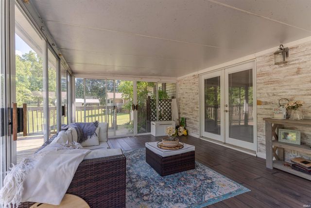 214 S 180 E County Road, Princeton, IN 47670