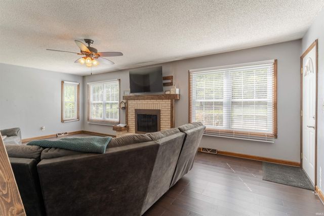214 S 180 E County Road, Princeton, IN 47670