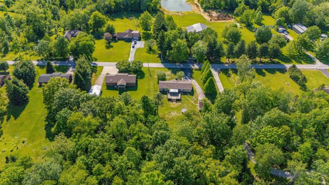 214 S 180 E County Road, Princeton, IN 47670