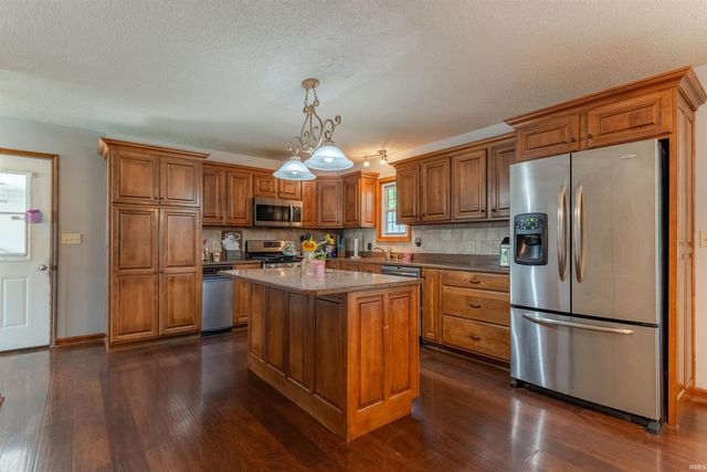214 S 180 E County Road, Princeton, IN 47670