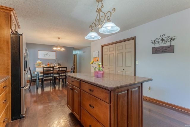 214 S 180 E County Road, Princeton, IN 47670