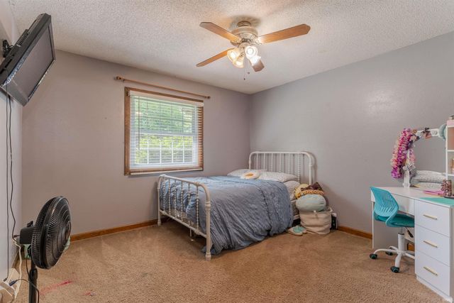 214 S 180 E County Road, Princeton, IN 47670