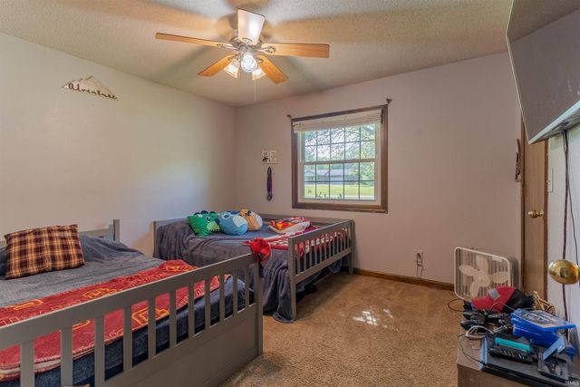 214 S 180 E County Road, Princeton, IN 47670