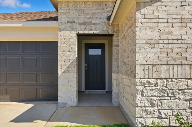 1904 Marlin Spike DR, Leander, TX 78641