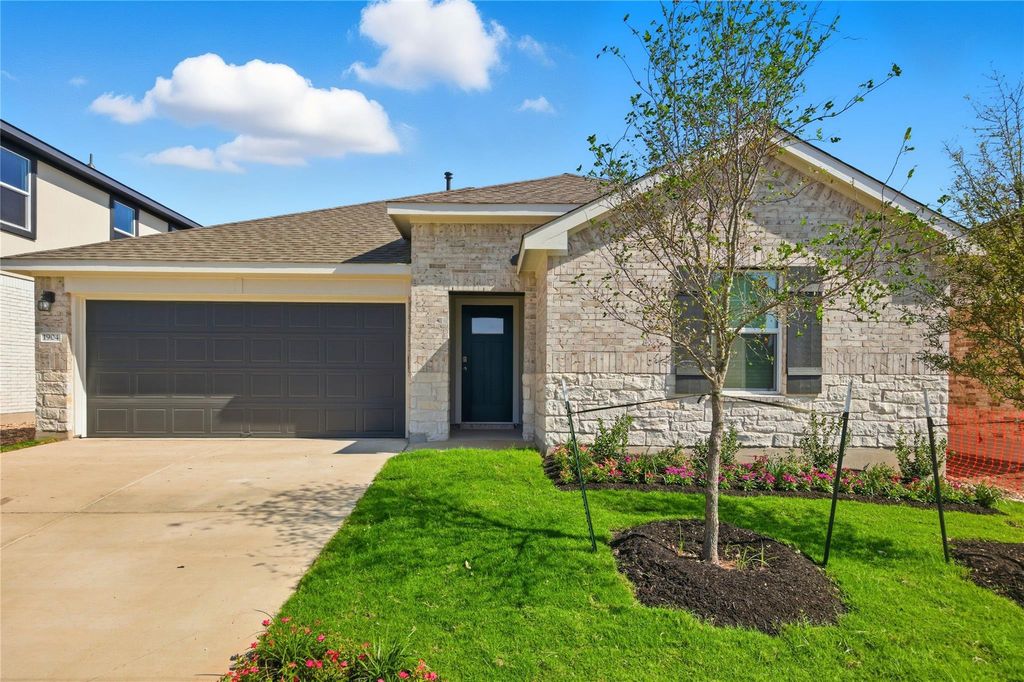1904 Marlin Spike DR, Leander, TX 78641