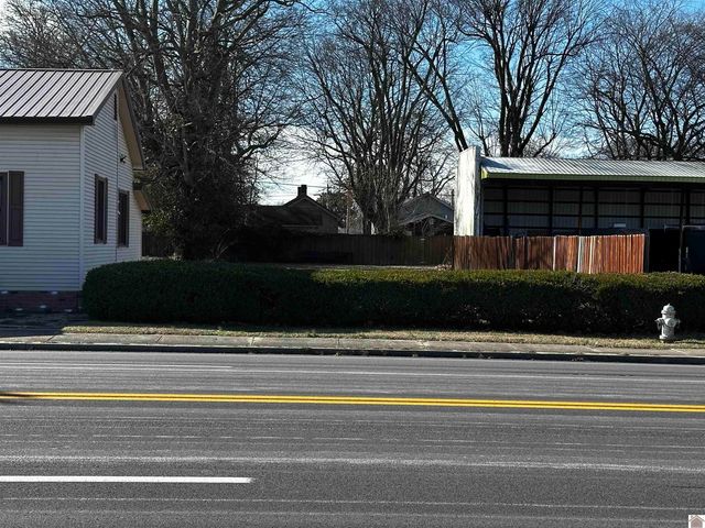 907, 909, 913 S 3rd Street, Paducah, KY 42003