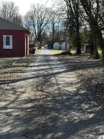 907, 909, 913 S 3rd Street, Paducah, KY 42003