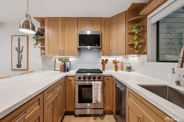 1375 Broadway Street, San Francisco, CA 94109