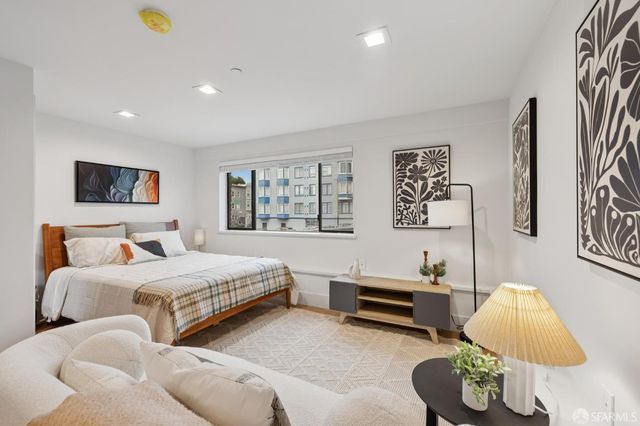 1375 Broadway Street, San Francisco, CA 94109