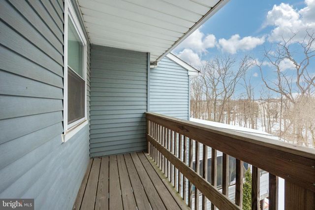 227 JONATHAN DR, North Wales, PA 19454