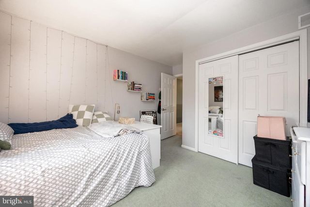 227 JONATHAN DR, North Wales, PA 19454