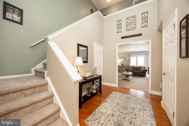 227 JONATHAN DR, North Wales, PA 19454