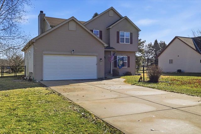 N7716 Maple Ridge ROAD, Oconomowoc, WI 53066